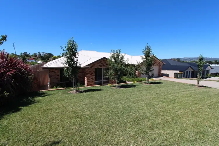16 Arnold Court, Kelso NSW 2795