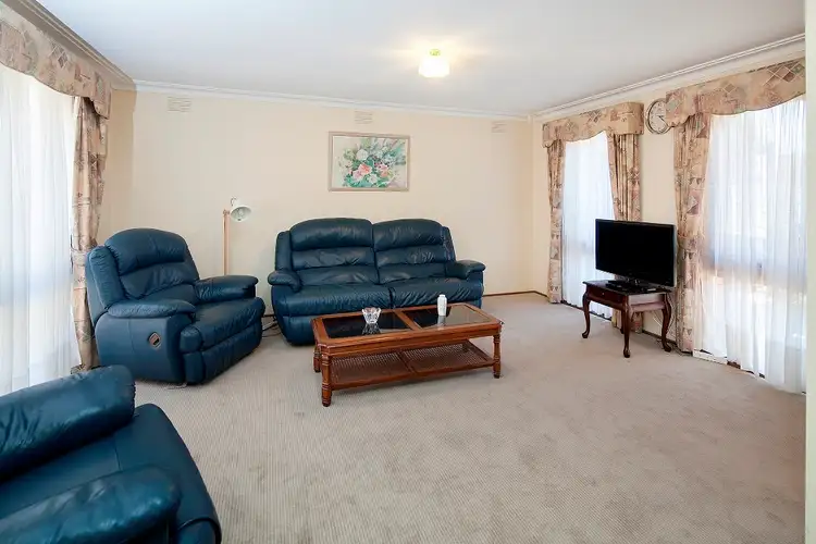 Third view of Homely house listing, 6 Primrose Hill Close, Endeavour Hills VIC 3802