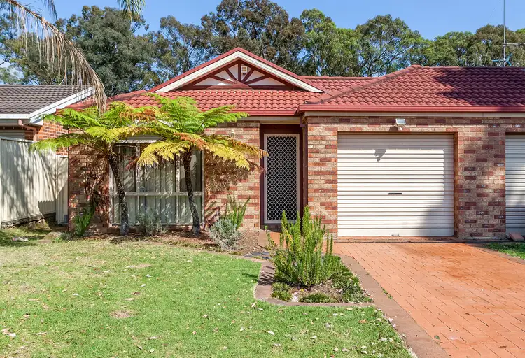 20 Mackillop Crescent, St Helens Park NSW 2560