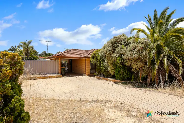 25 Berkshire Drive, Beldon WA 6027