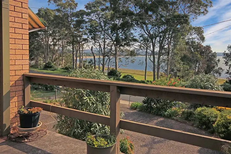 302 Beach Road, Batehaven NSW 2536