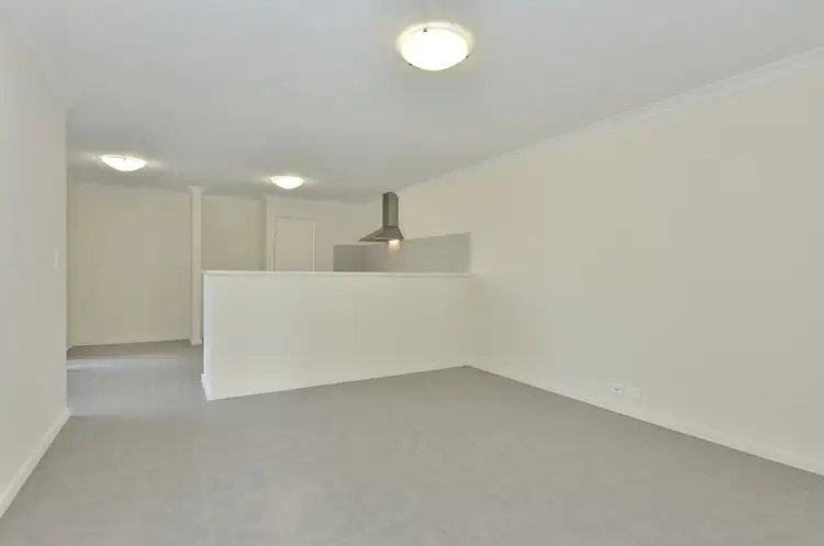 Seventh view of Homely house listing, 2/4 Balfour Road, Swan View WA 6056