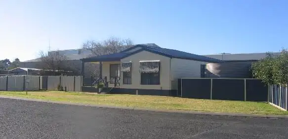 7 FINDLATER CRESCENT