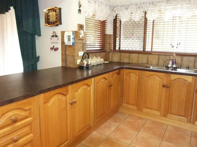 Fifth view of Homely house listing, 2 Arndt St, Berri SA 5343
