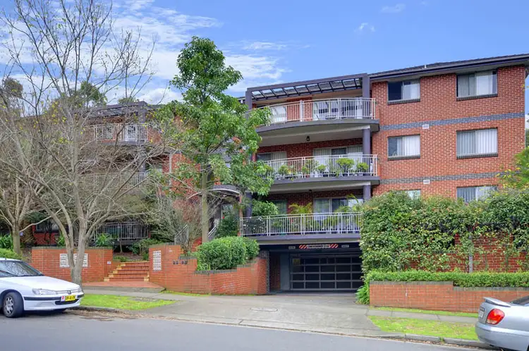1/23-25 Burdett Street, Hornsby NSW 2077