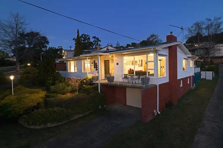14 Ogilvie Street, Mount Stuart TAS 7000