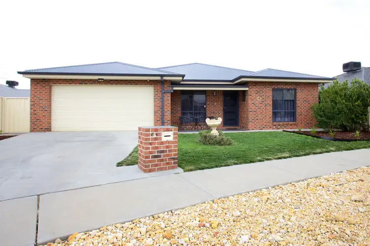 23 Thornley Street, Horsham VIC 3400