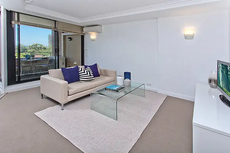 Fifth view of Homely apartment listing, 304/2 Langley Avenue, Cremorne NSW 2090