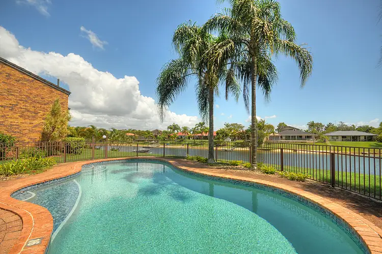 Unit @ 22 Dunlop  Court, Mermaid Waters QLD 4218