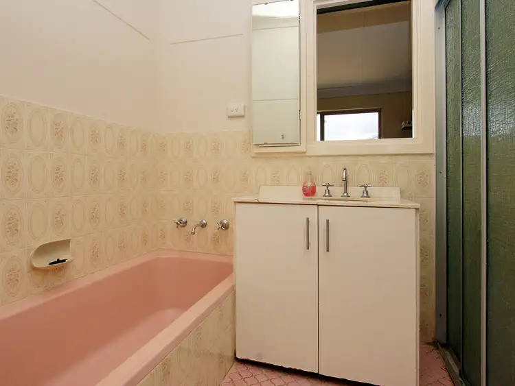 Seventh view of Homely house listing, 5 Robann Way, Morley WA 6062