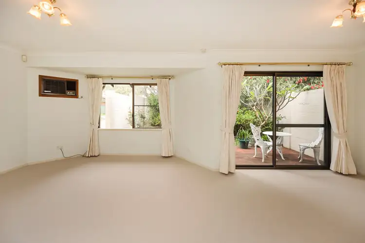 Fifth view of Homely villa listing, 2/158 Hensman St, Kensington WA 6151