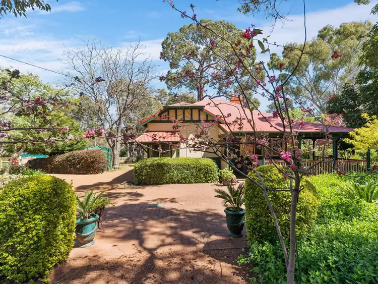 2 Springdale Road, Kalamunda WA 6076