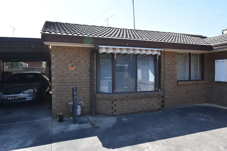 2/4 O'Reilly Court, Moe VIC 3825