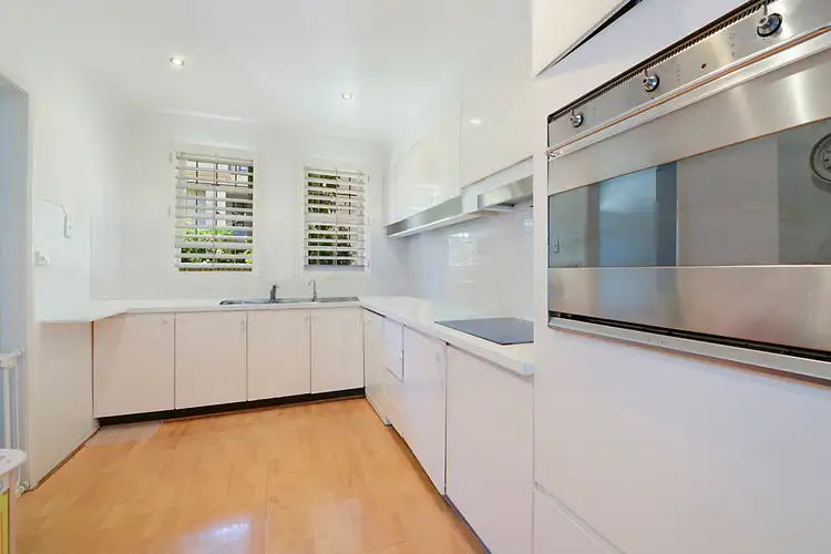 Third view of Homely apartment listing, 2/31 William Street, Double Bay NSW 2028