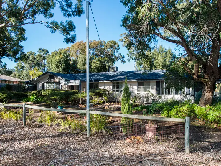 3 Cootamundra Way, Maida Vale WA 6057