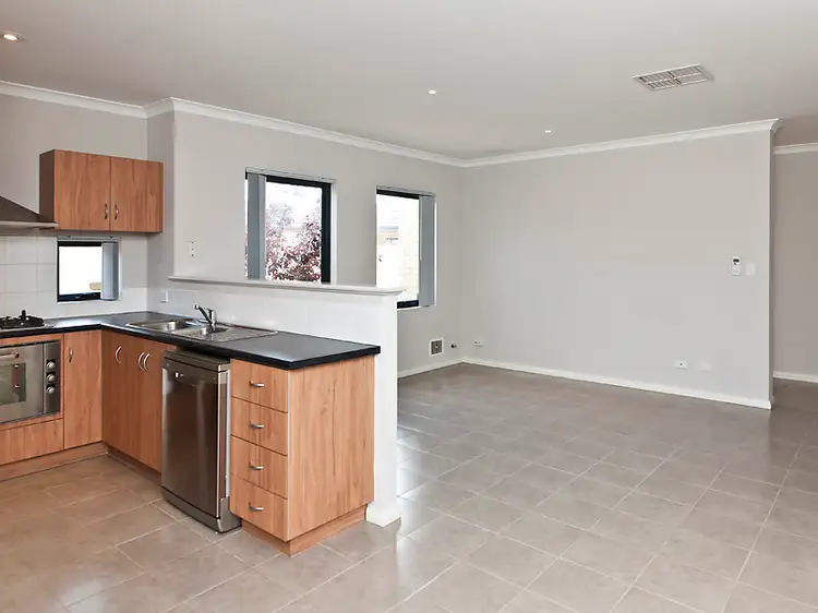 6B Selhan Place, Westminster WA 6061