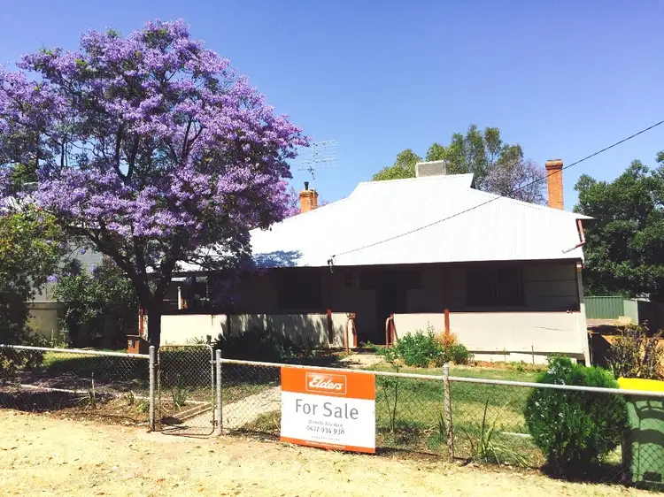 4 Hopetoun Ave, Northam WA 6401