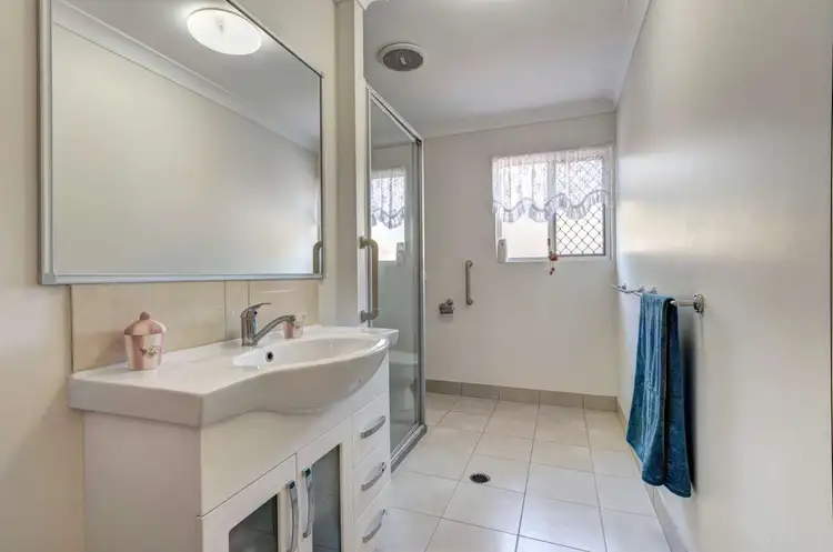 Sixth view of Homely unit listing, 2/62a Perry Street, Bundaberg North QLD 4670
