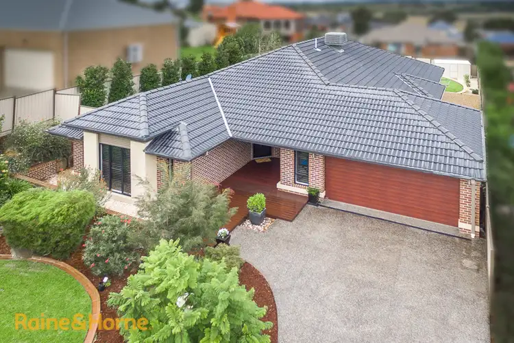 12 Knightsbridge Street, Sunbury VIC 3429
