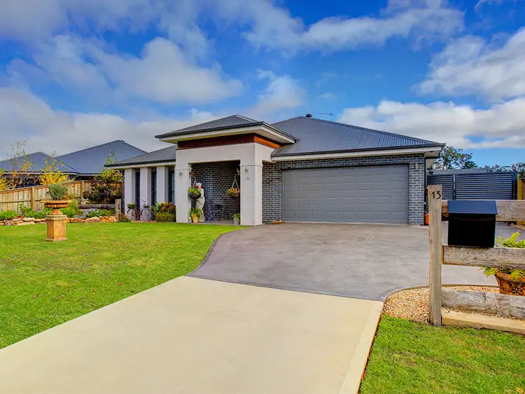 13 Turner Way, Mittagong NSW 2575