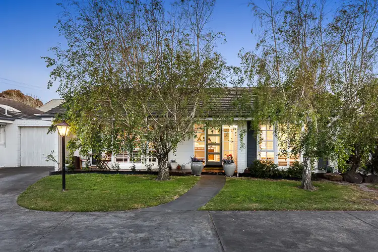 2/2-4 Wellington Street, Mornington VIC 3931