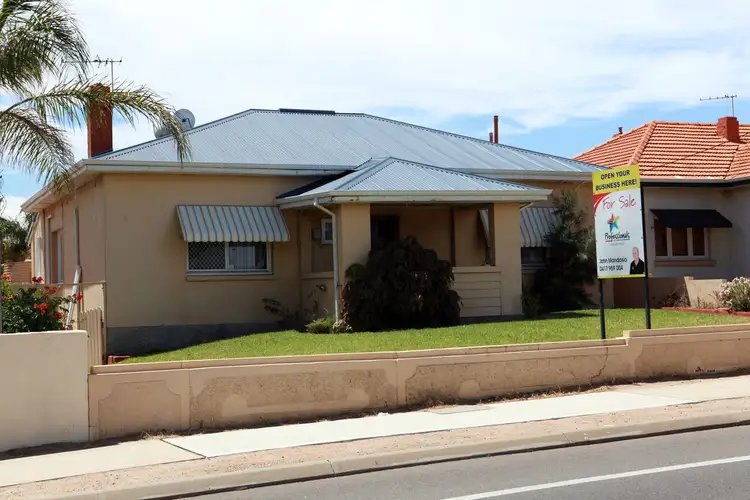 122 Chapman Road, Geraldton WA 6530