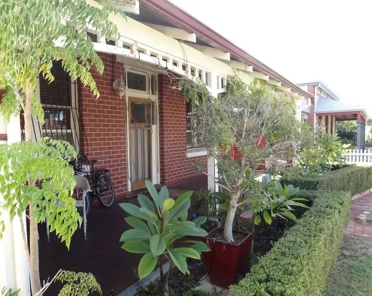 135 Edmund Street, Beaconsfield WA 6162