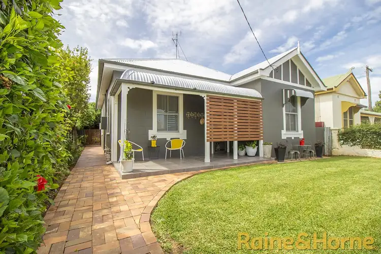 13 Meringo Street, Narromine NSW 2821