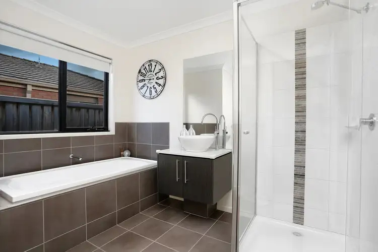Fifth view of Homely house listing, 7 Maple Close, Melton West VIC 3337