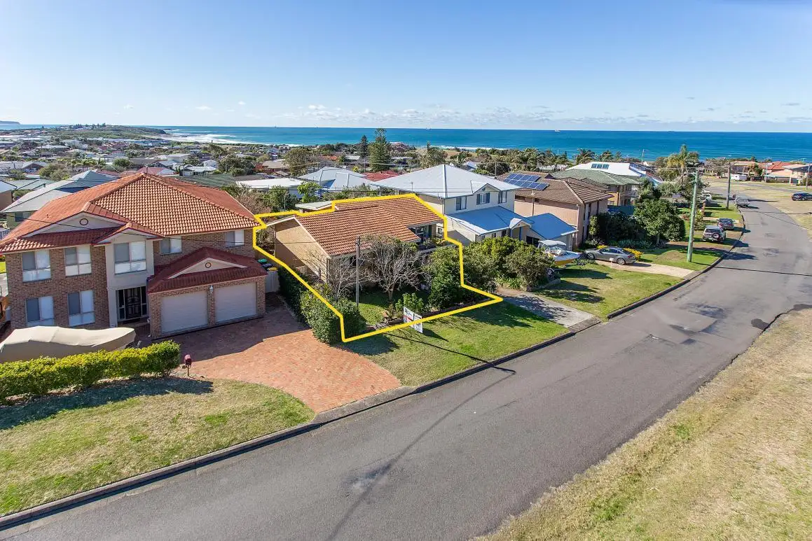 Main view of Homely house listing, 35 Park Avenue, Caves Beach NSW 2281