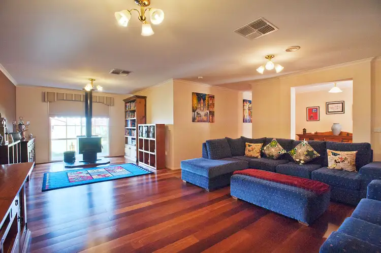 Seventh view of Homely house listing, 7 Eyrie Court, Hopetoun Park VIC 3340