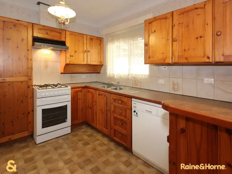 Fifth view of Homely house listing, 2 Paterson Drive, Hackham SA 5163
