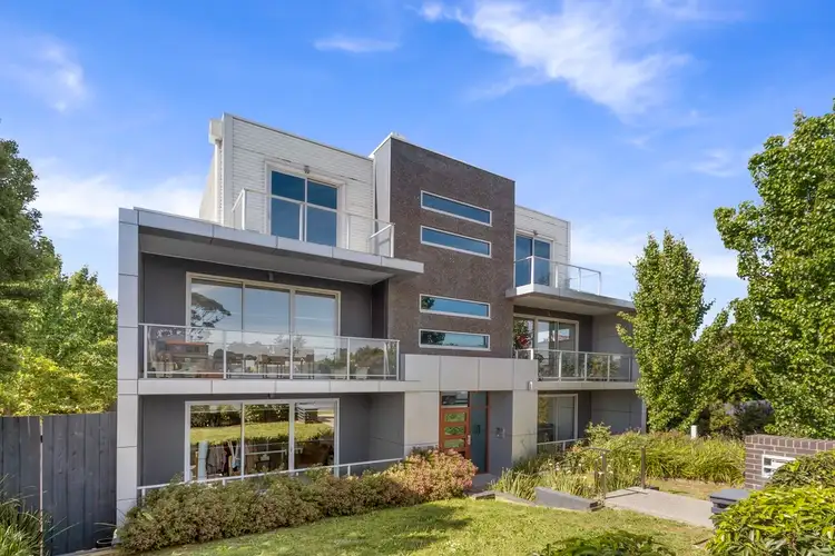 2/355 Burwood Highway, Burwood VIC 3125