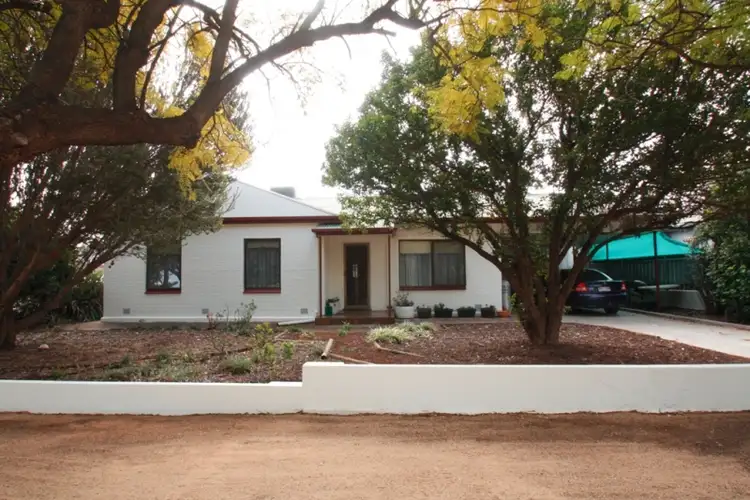 2 Geraldton Street, Loxton SA 5333