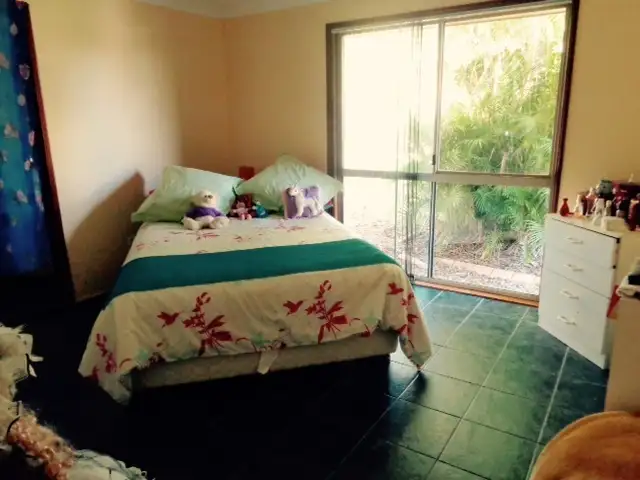 Sixth view of Homely house listing, 18 Debra Ct, Urangan QLD 4655