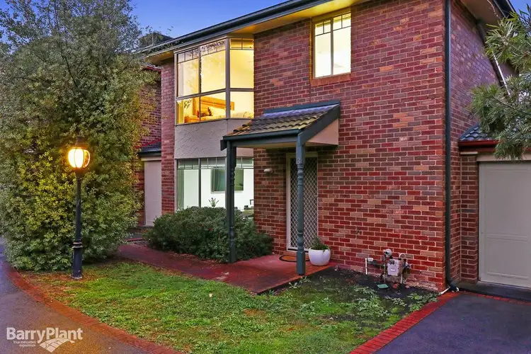 3/74 Eastfield Road, Croydon South VIC 3136