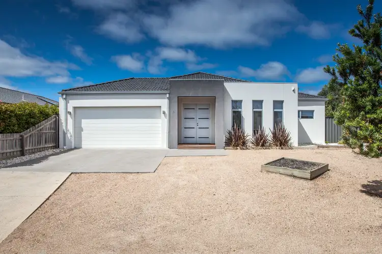 5 Colwyn Court, New Gisborne VIC 3438