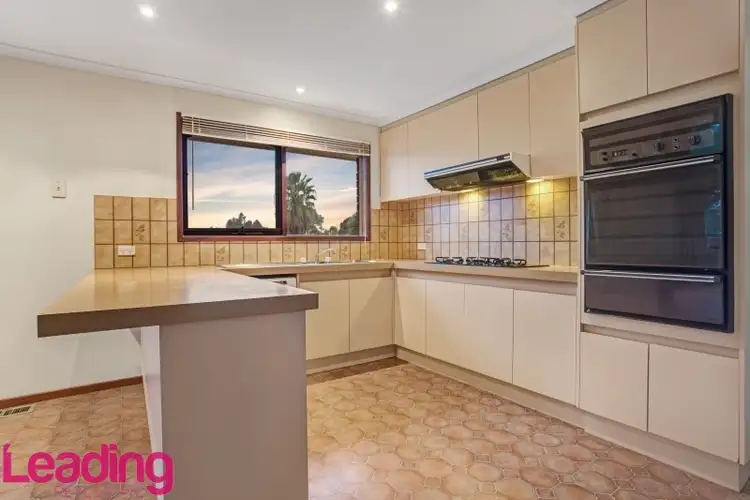 Fifth view of Homely house listing, 3 Harcourt Close, Sunbury VIC 3429