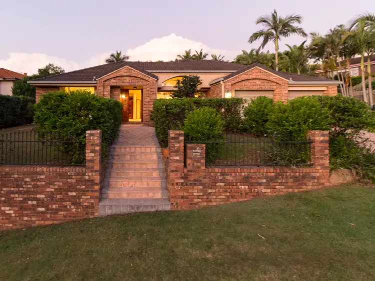 30 Drysdale Crescent, Brookfield QLD 4069