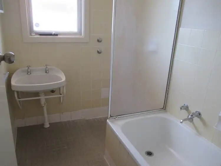 Third view of Homely house listing, 3 Hennig St, Murray Bridge SA 5253