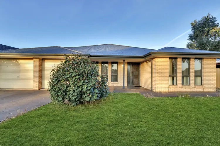 16 Featherstone Street