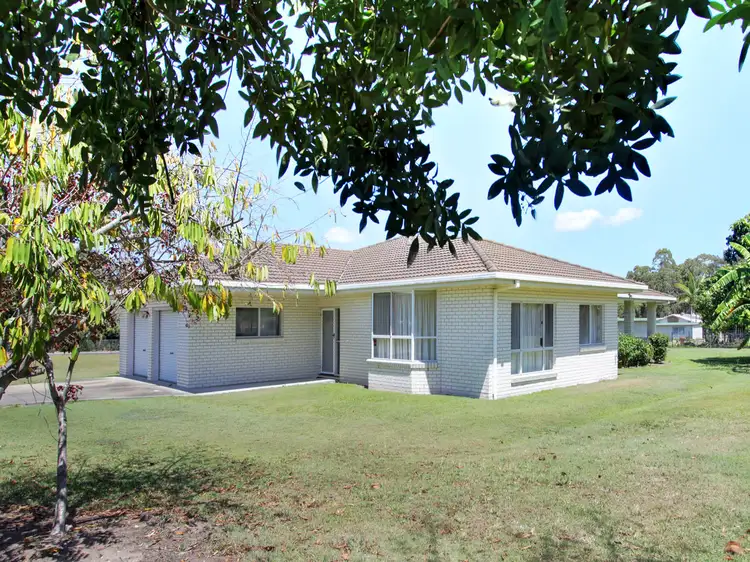 21 Howard Street, Urangan QLD 4655