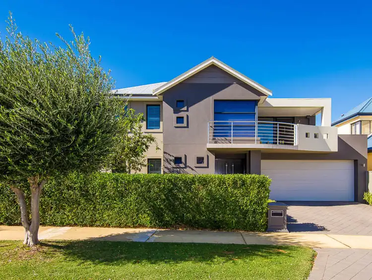 13 Crowley Vista, Salter Point WA 6152