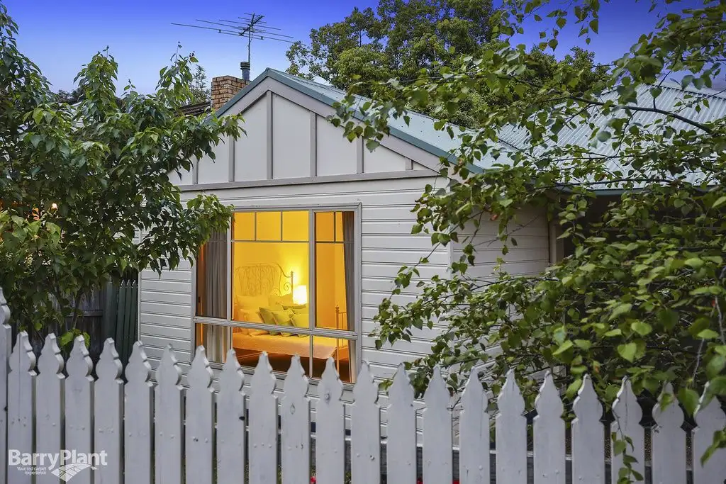 Main view of Homely unit listing, 2/55 Hull Road, Croydon VIC 3136
