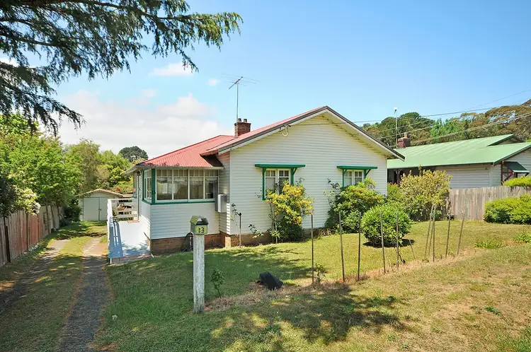13 Mort Street, Katoomba NSW 2780
