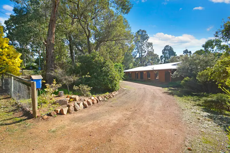 18 Springside Crescent, Glen Forrest WA 6071