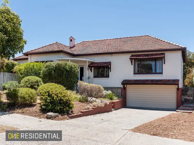 9 Kitchener Road, Melville WA 6156
