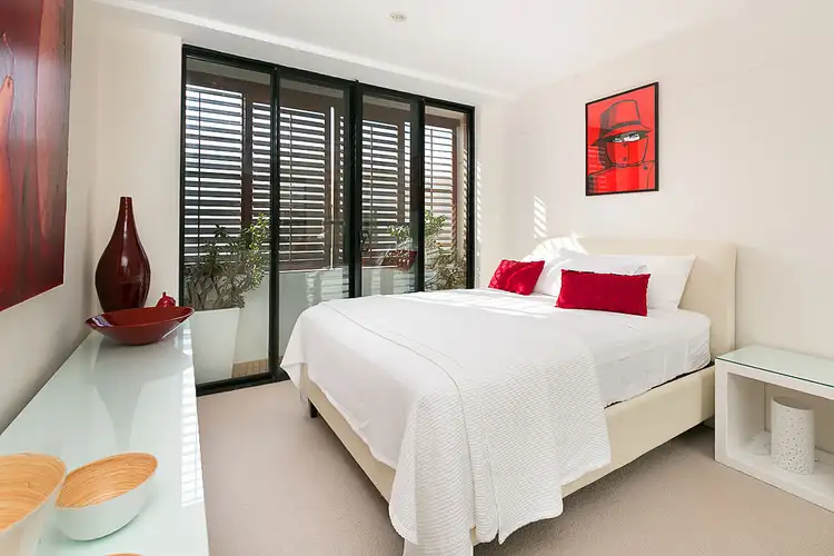 16/32 Bonner Avenue