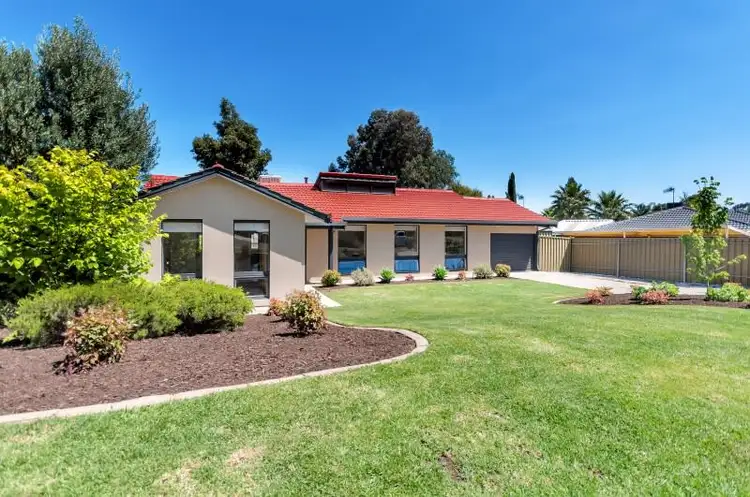 14 Karinga Avenue, Craigmore SA 5114
