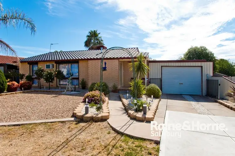12 Eringa Court, Craigmore SA 5114